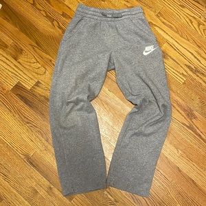 Boys Nike Gray Sweatpants size Large